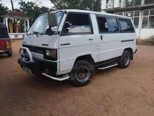 Mitsubishi L300 1985 Van (Used)
