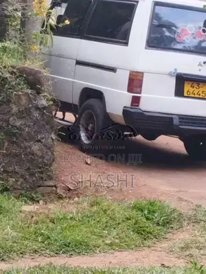 Mitsubishi L300 1985 Van (Used)