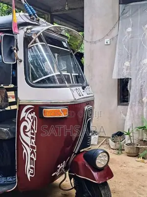 Bajaj 2 Stroke 2006 Three Wheel (Used)