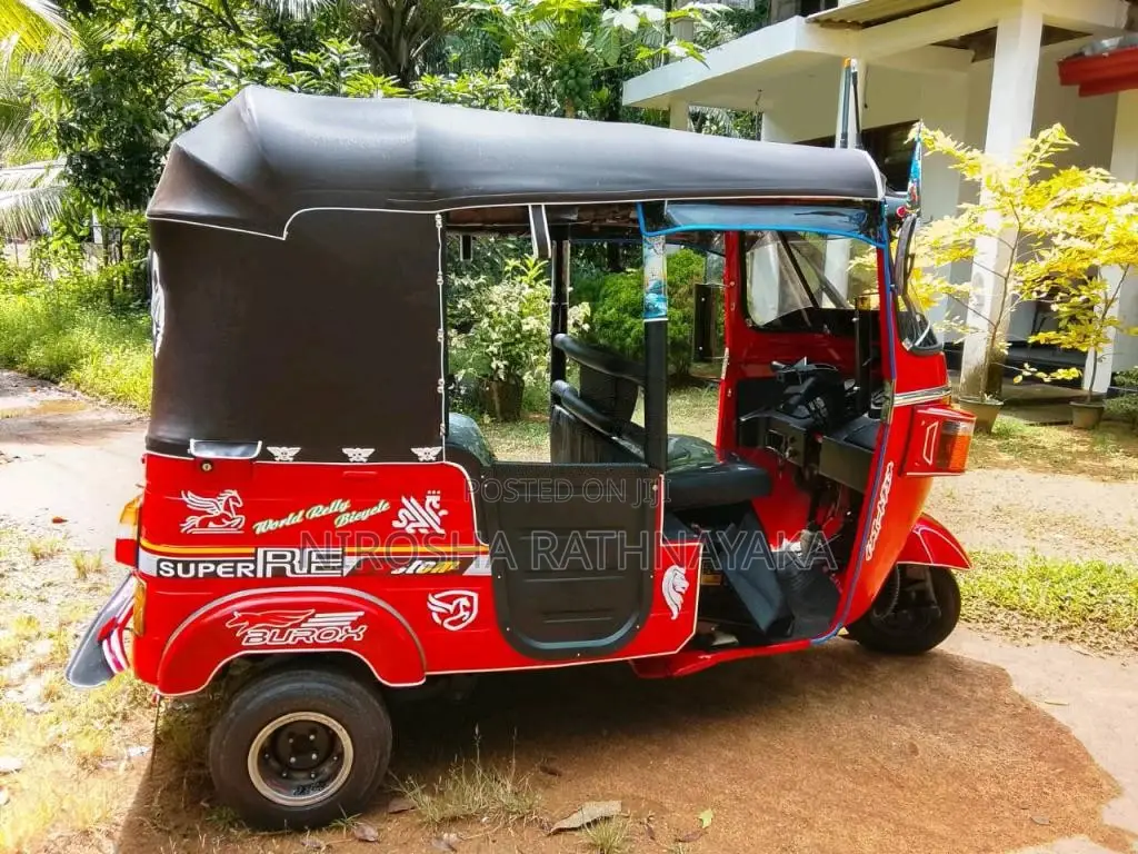 Bajaj RE 2009 Three Wheel (Used)