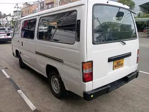 Nissan Caravan 1992 Van (Used)