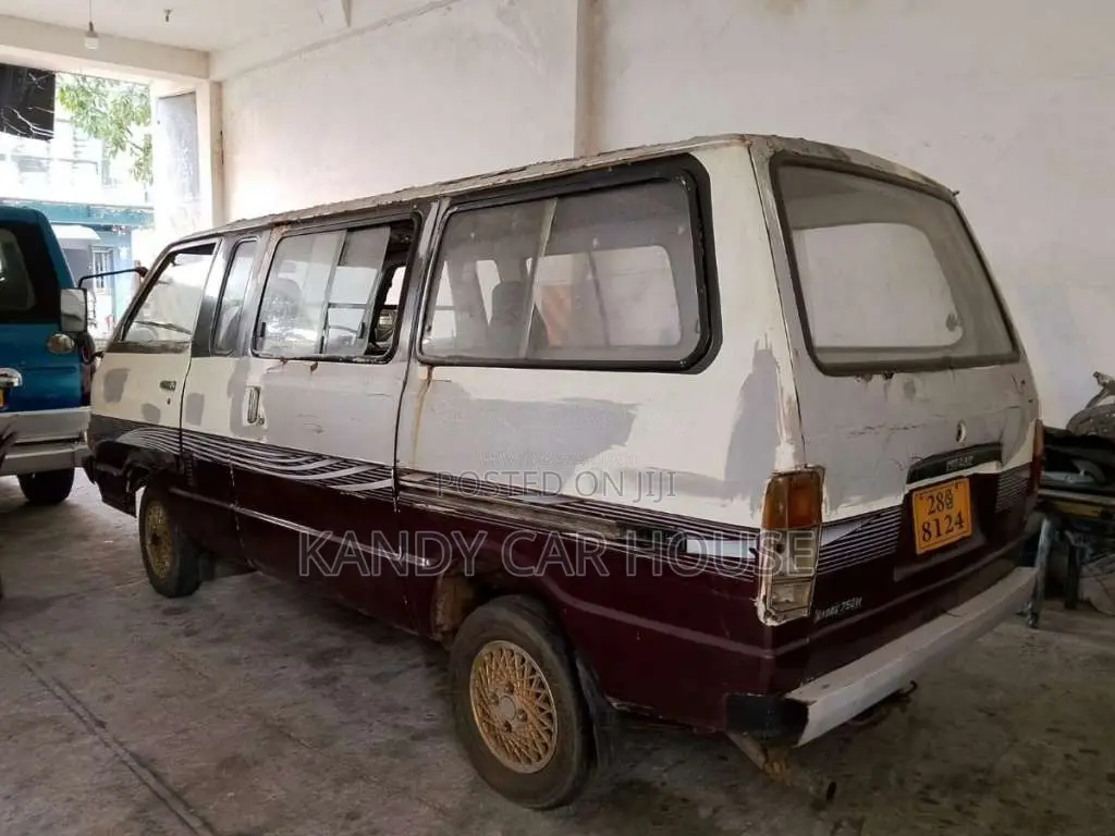 Nissan Vanette 1983 Van (Used)