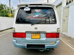 Toyota Hiace Dolphin 1993 Van (Used)