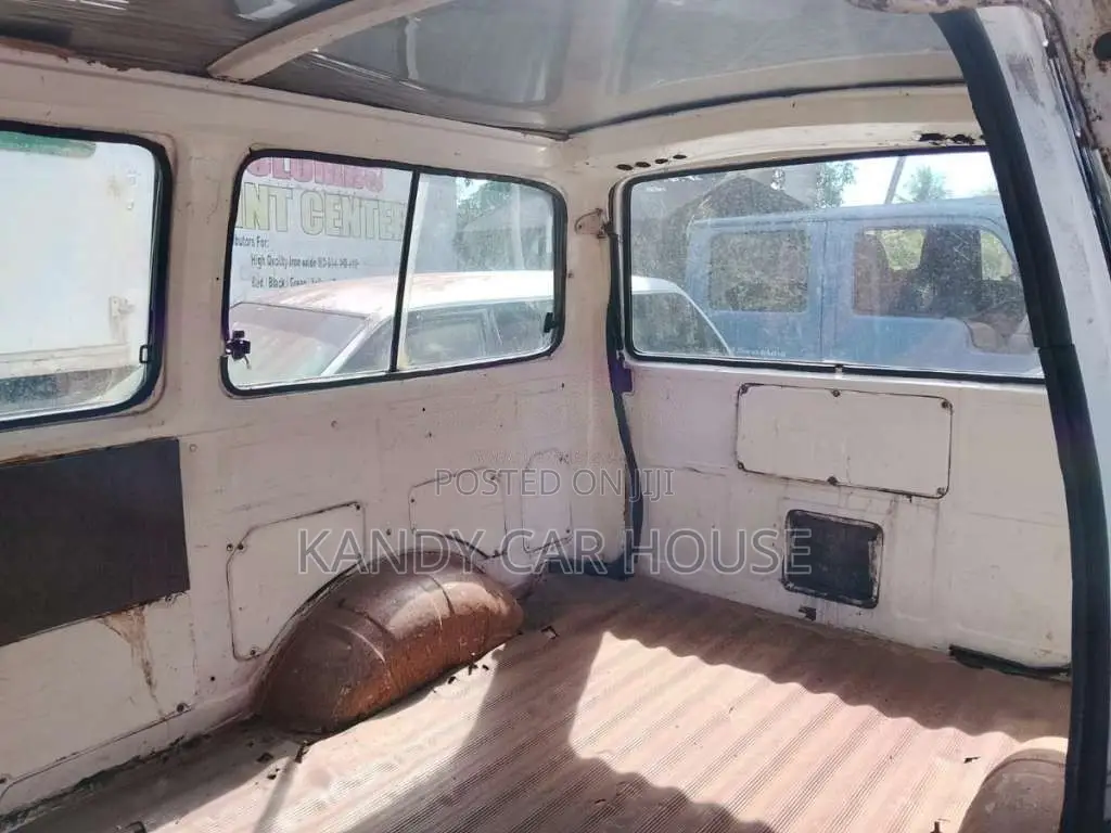 Nissan Vanette 1983 Van (Used)