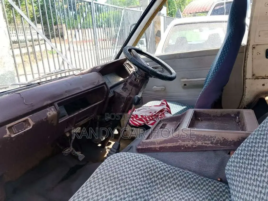 Nissan Vanette 1983 Van (Used)