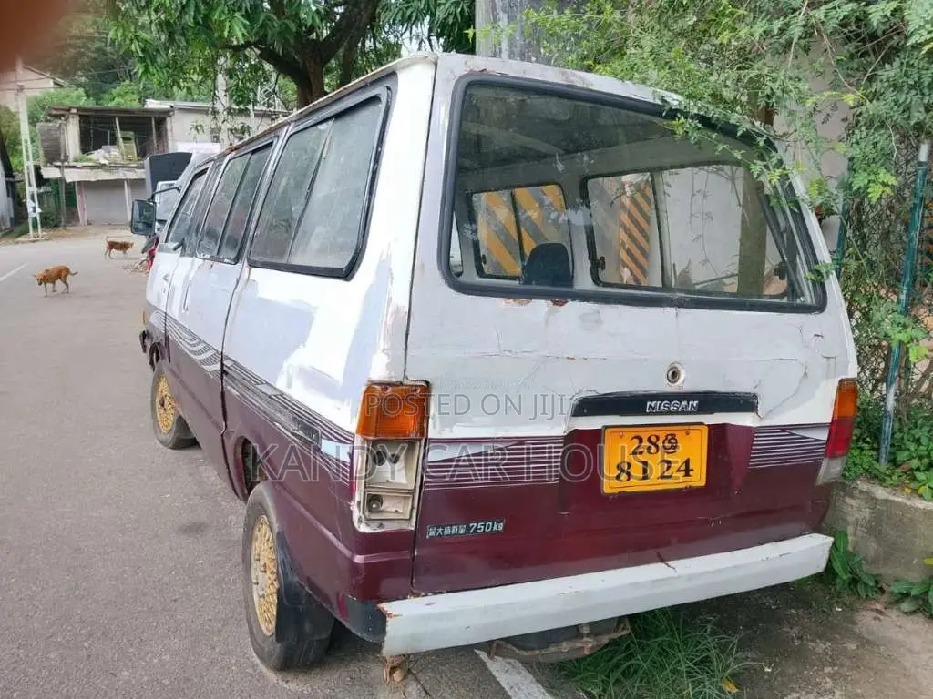 Nissan Vanette 1983 Van (Used)