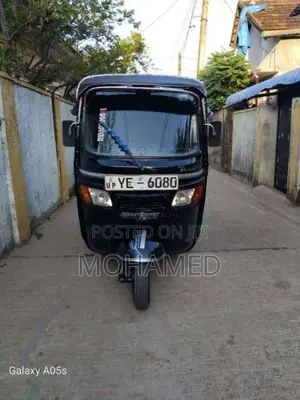 TVS King 2010 Three Wheel (Used)