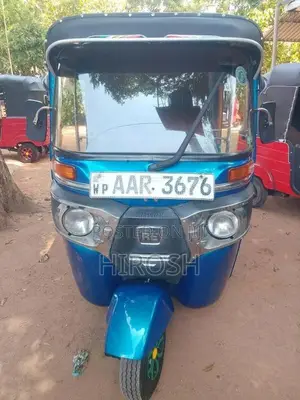 Bajaj 4 Stroke 2014 Three Wheel (Used)