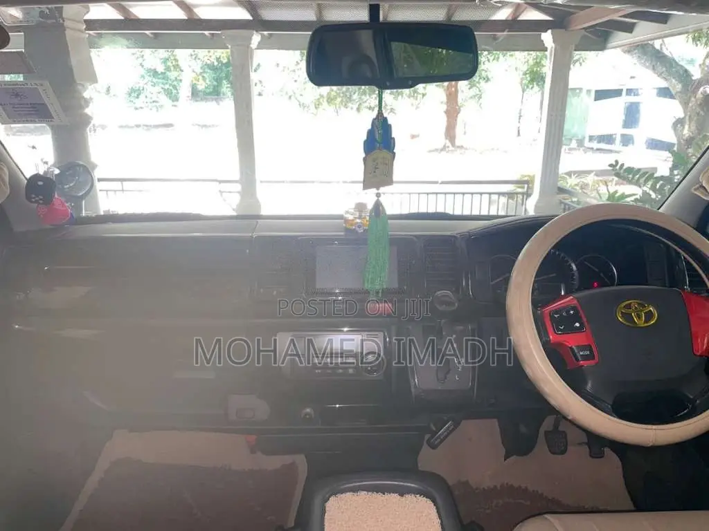 Toyota KDH DARK PRIME SUPER GL 201 2015 Van (Used)