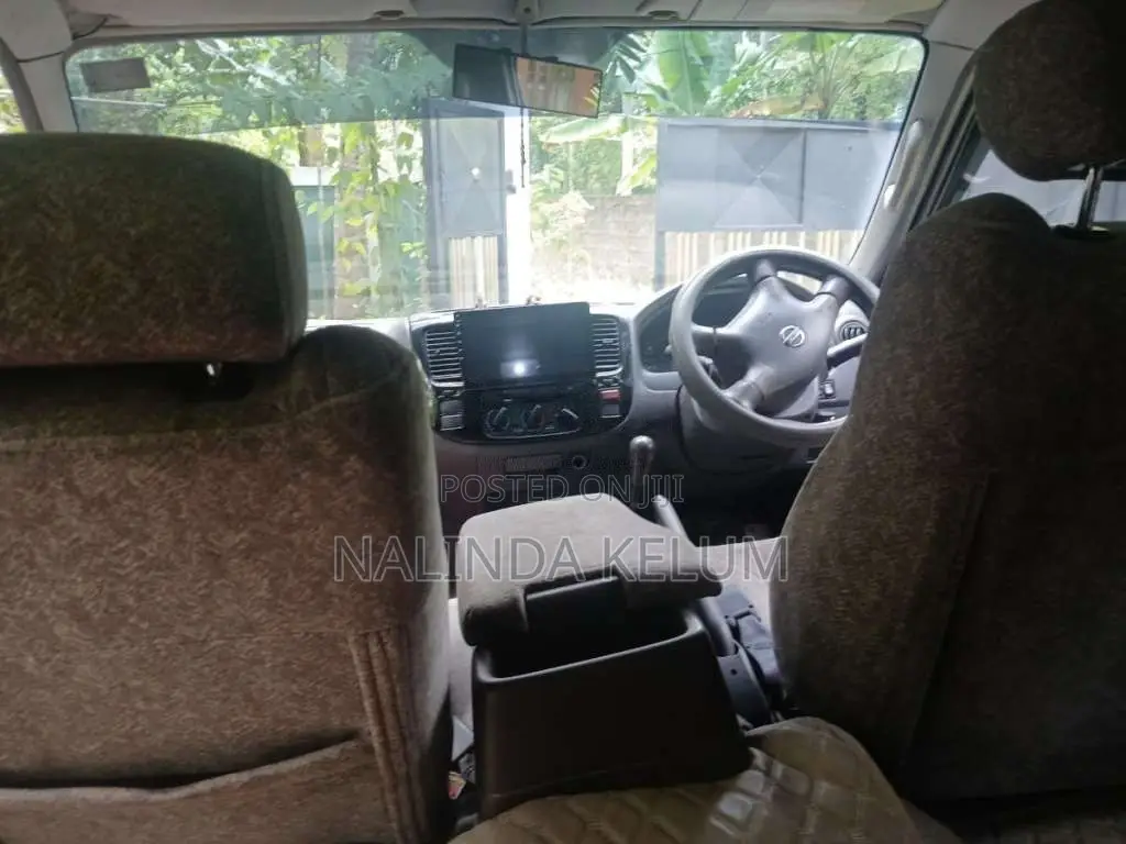 Nissan Caravan E25 2006 Van (Used)