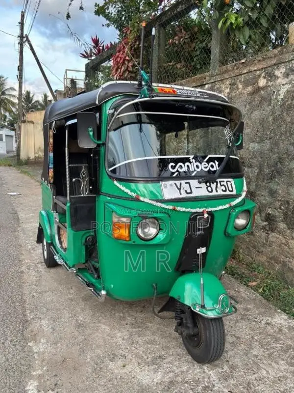 Bajaj 4 stroke 2011 Three Wheel (Used)