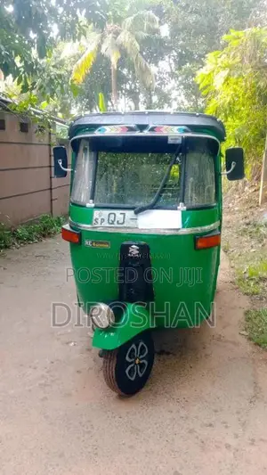 Bajaj 4 Stroke 2007 Three Wheel (Used)