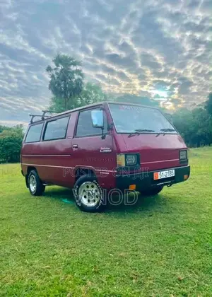 Mitsubishi L300 1984 Van (Used)