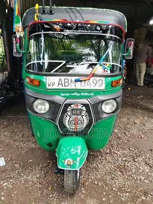 Bajaj 4 Stroke 2016 Three Wheel (Used)
