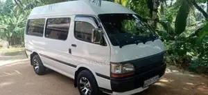 Toyota Dolphin 2000 Van (Used)