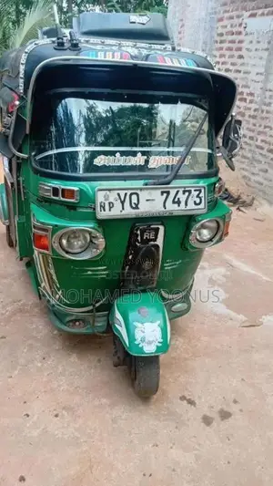 Bajaj 4 stroke 2011 Three Wheel (Used)