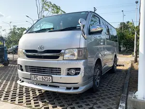 Toyota KDH 2007 Van (Used)