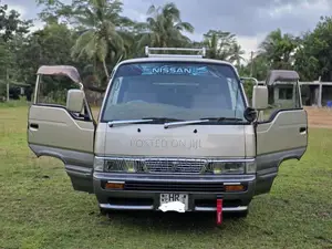 Nissan Qd 32 1998 Van (Used)