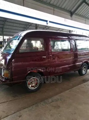 Toyota LH 40 1985 Van (Used)
