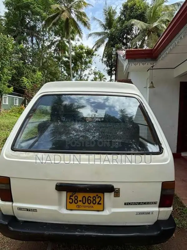 Toyota TownAce 1992 Van (Used)