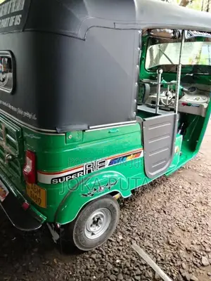 Bajaj 4 Stroke 2016 Three Wheel (Used)