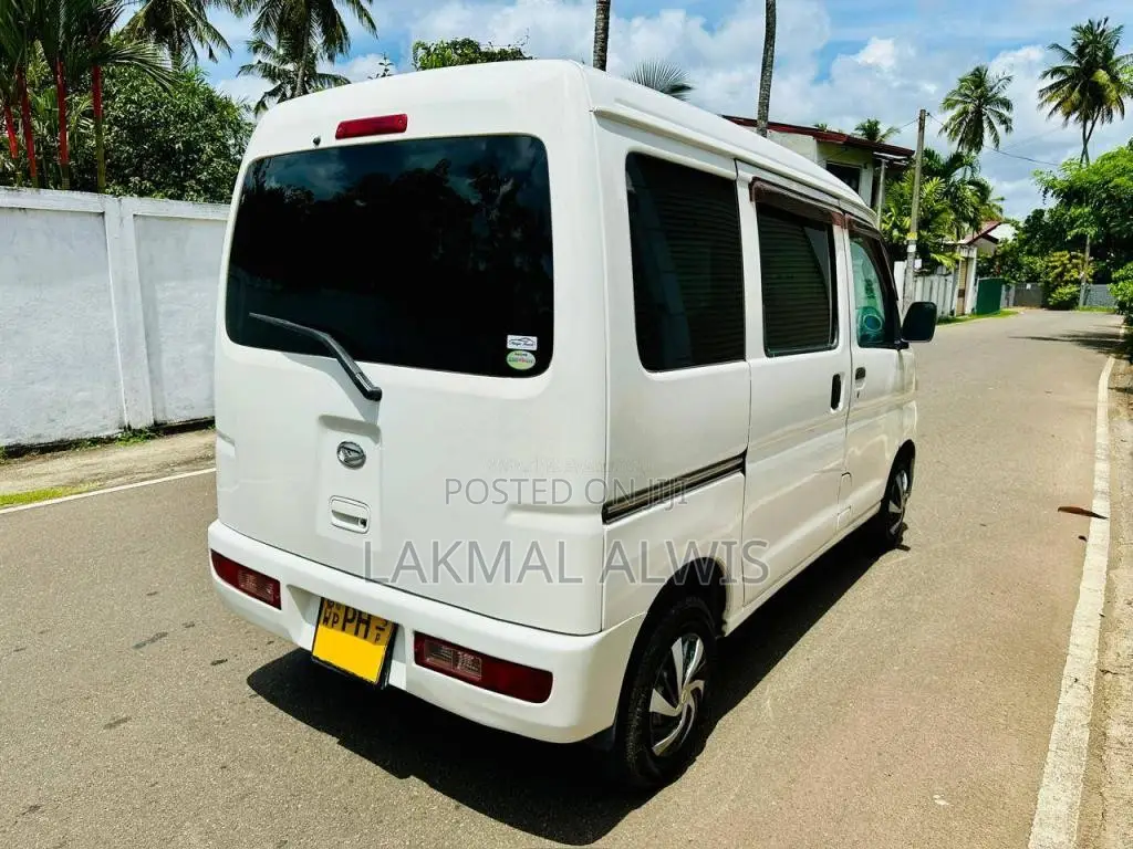 Daihatsu Hijet 2014 Van (Used)