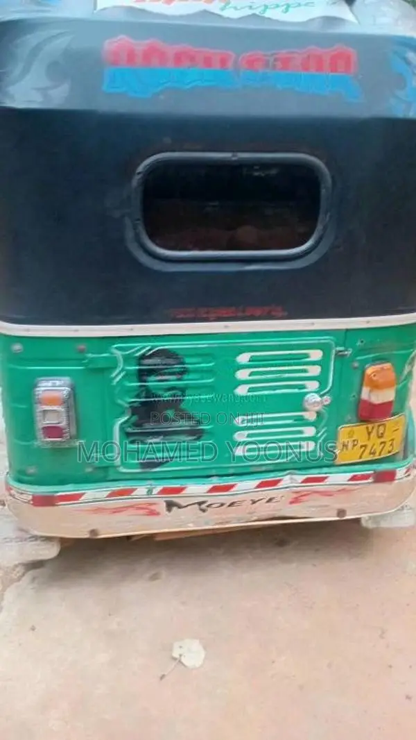 Bajaj 4 stroke 2011 Three Wheel (Used)