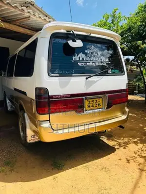 Toyota Dolphin 1993 Van (Used)