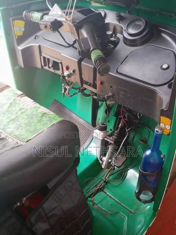 Bajaj 4 Stroke 2011 Three Wheel (Used)