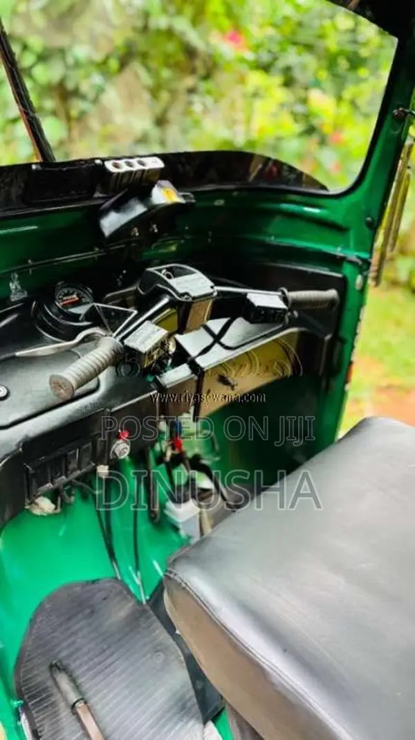 Bajaj RE 2011 Three Wheel (Used)