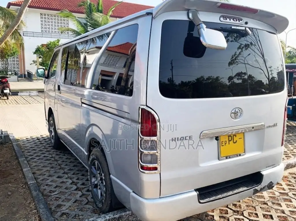 Toyota KDH 201 2008 Van (Used)
