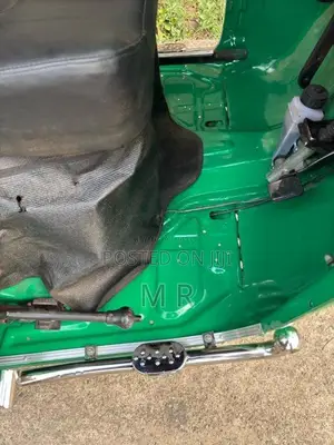 Bajaj 4 stroke 2011 Three Wheel (Used)