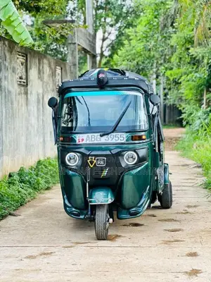 Bajaj RE 2015 Three Wheel (Used)