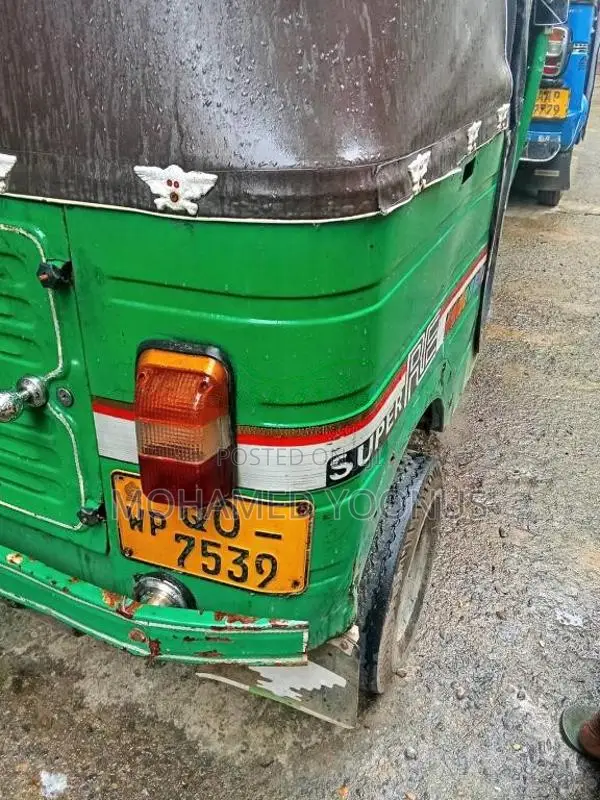 Bajaj 4 stroke 2008 Three Wheel (Used)
