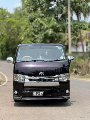 Toyota KDH 2015 Van (Used)