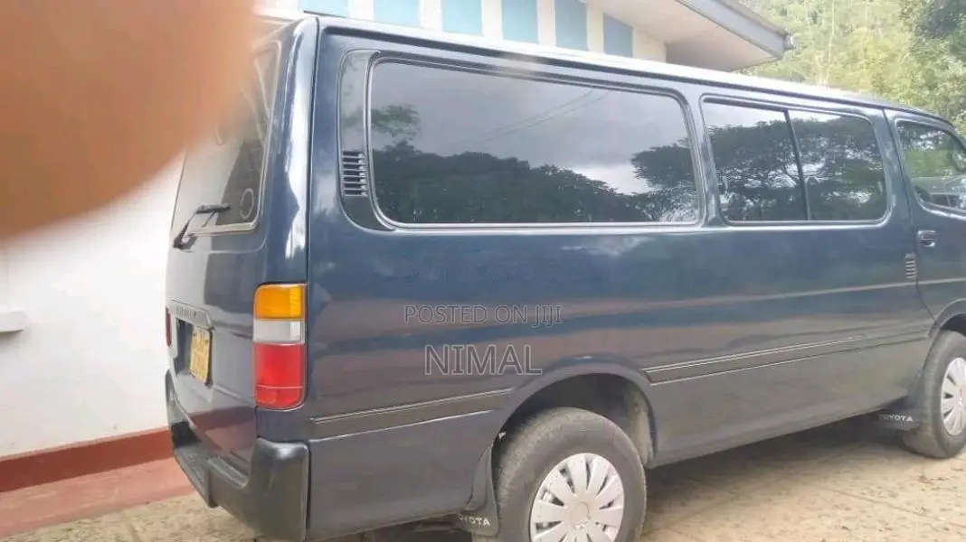 Toyota LH178 1998 Van (Used)
