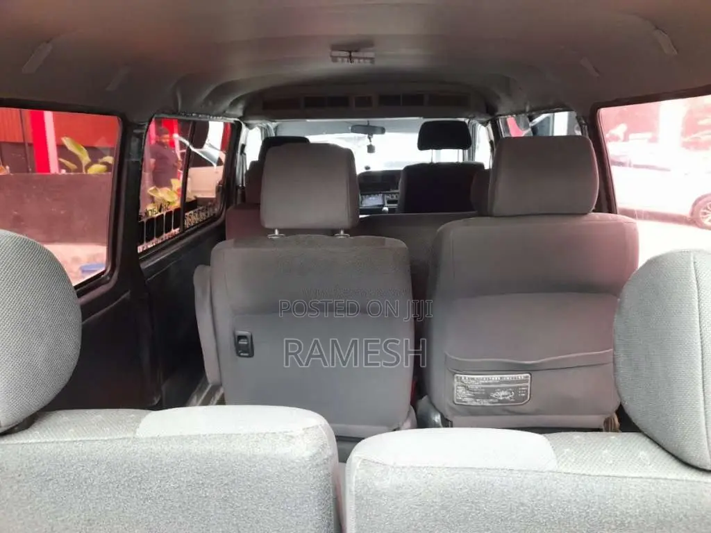 Toyota Dolphin 1991 Van (Used)