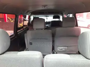 Toyota Dolphin 1991 Van (Used)