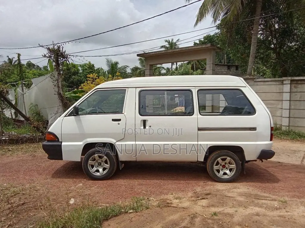 Toyota Townace CR26 Van 1986 Van (Used)