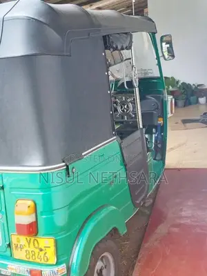 Bajaj 4 Stroke 2011 Three Wheel (Used)