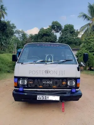Toyota Shell 1987 Van (Used)
