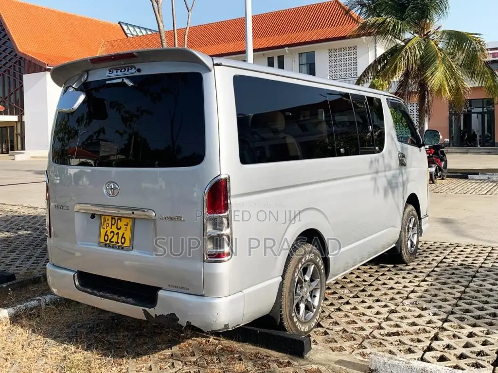 Toyota KDH 2007 Van (Used)
