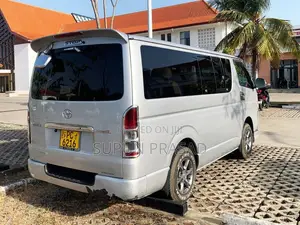 Toyota KDH 2007 Van (Used)