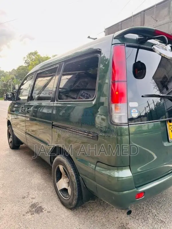 Toyota Noah CR41 1998 Van (Used)
