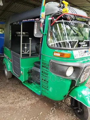 Bajaj 4 Stroke 2016 Three Wheel (Used)