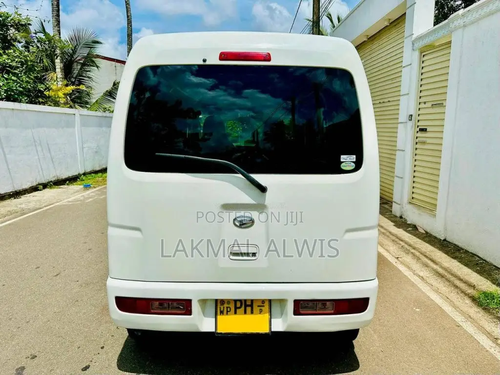 Daihatsu Hijet 2014 Van (Used)
