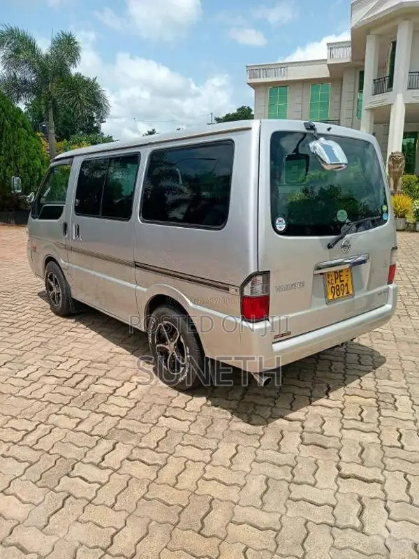 Nissan Vanette GL Model 2006 Van (Used)
