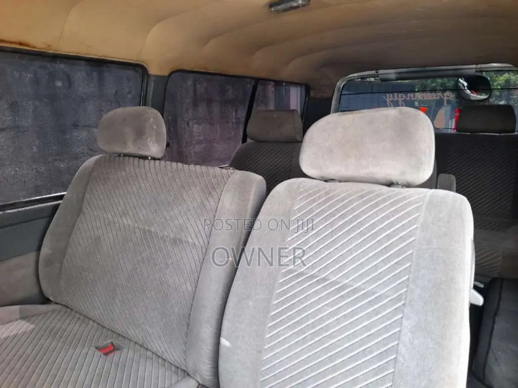 Toyota Dolphin 1994 Van (Used)