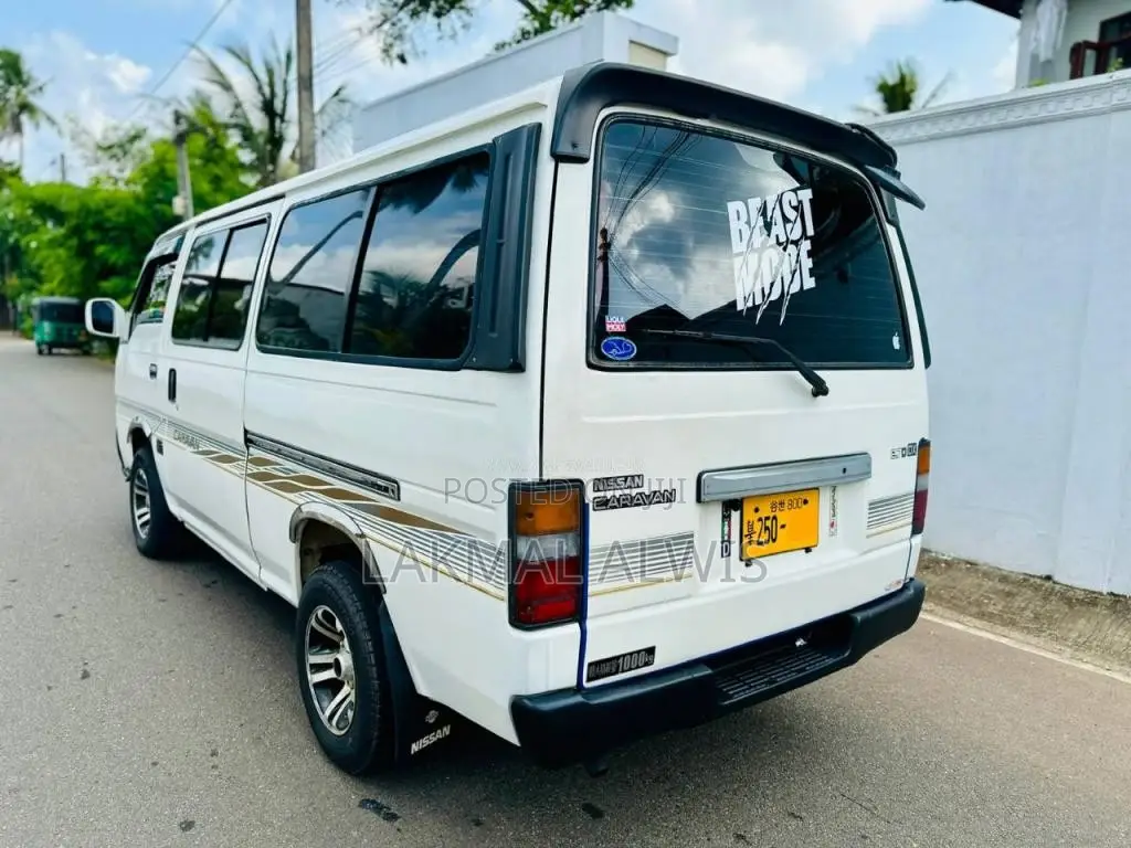 Nissan Caravan 1992 Van (Used)