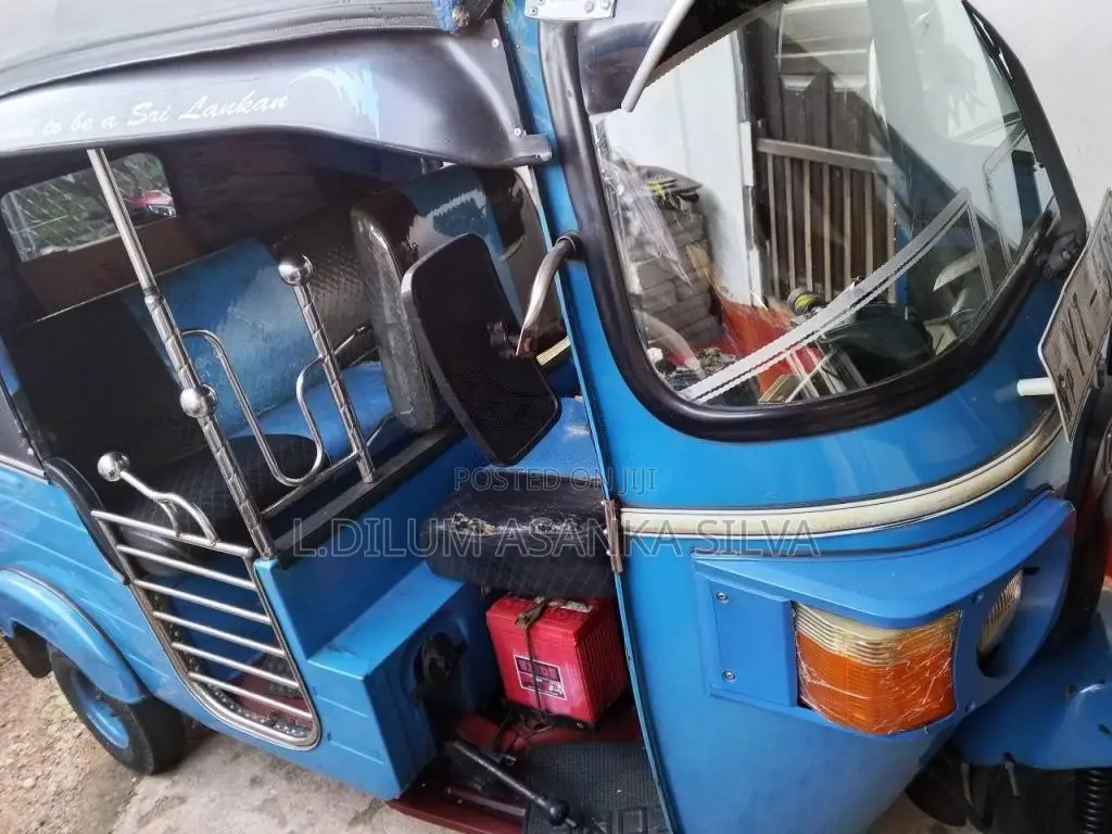 Bajaj 4 Stroke 2011 Three Wheel (Used)